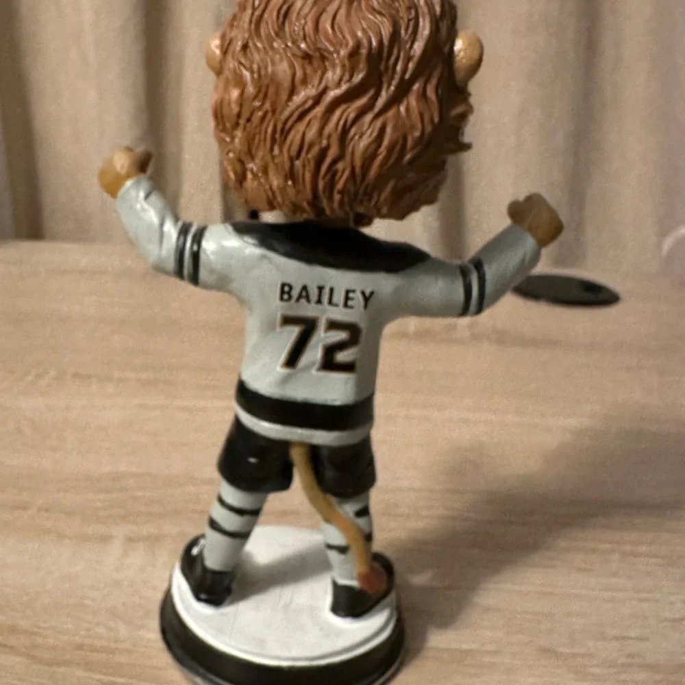 LA Kings Themed Bailey Party Mascot bobble Figurine - Gray - Picture 3 of 6